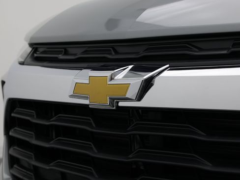 Used 2026 Chevrolet TrailBlazer LT w/ Convenience Package AWD/4WD image 8