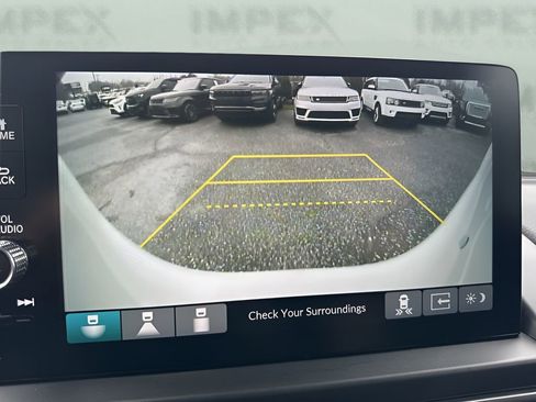 Used 2024 Honda Pilot Touring image 27