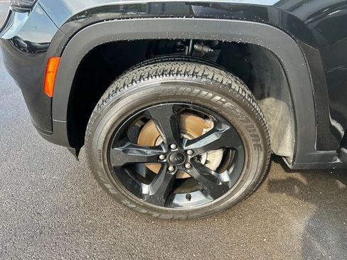 Used 2023 Jeep Grand Cherokee L Laredo AWD/4WD image 35