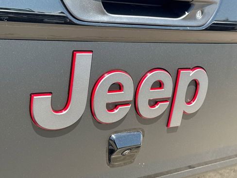 New 2026 Jeep Gladiator Rubicon AWD/4WD image 12