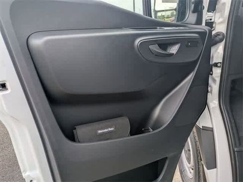 Used 2025 Mercedes-Benz Sprinter 2500 image 12