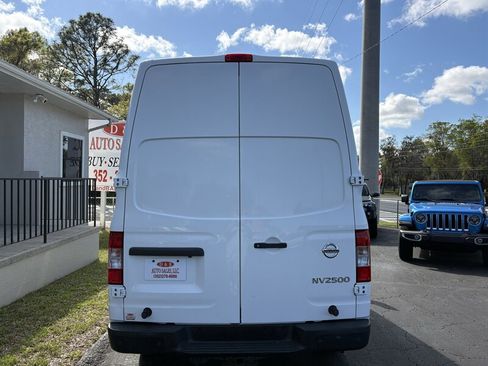 Used 2018 Nissan NV 2500 SV image 5