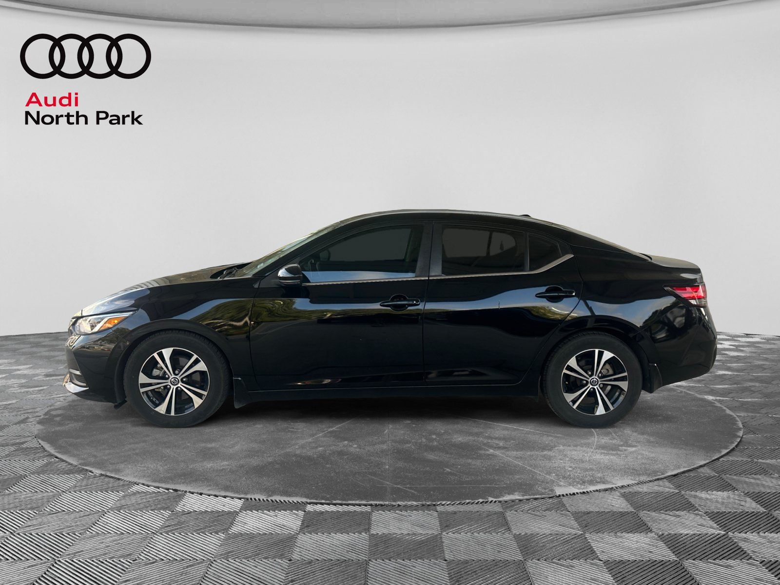 Used 2020 Nissan Sentra SV w/ Lighting Package FWD image 2
