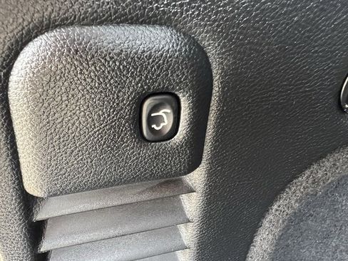 Used 2021 Jeep Grand Cherokee Limited image 20