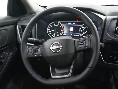 Used 2026 Nissan Rogue SV w/ Cold Weather Package AWD/4WD image 18