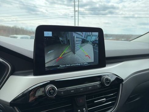 Certified 2022 Ford Escape SE w/ Convenience Package image 9