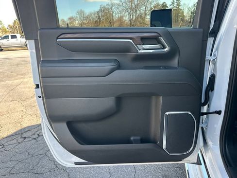 Used 2024 GMC Sierra 2500 SLT w/ SLT Premium Package image 22