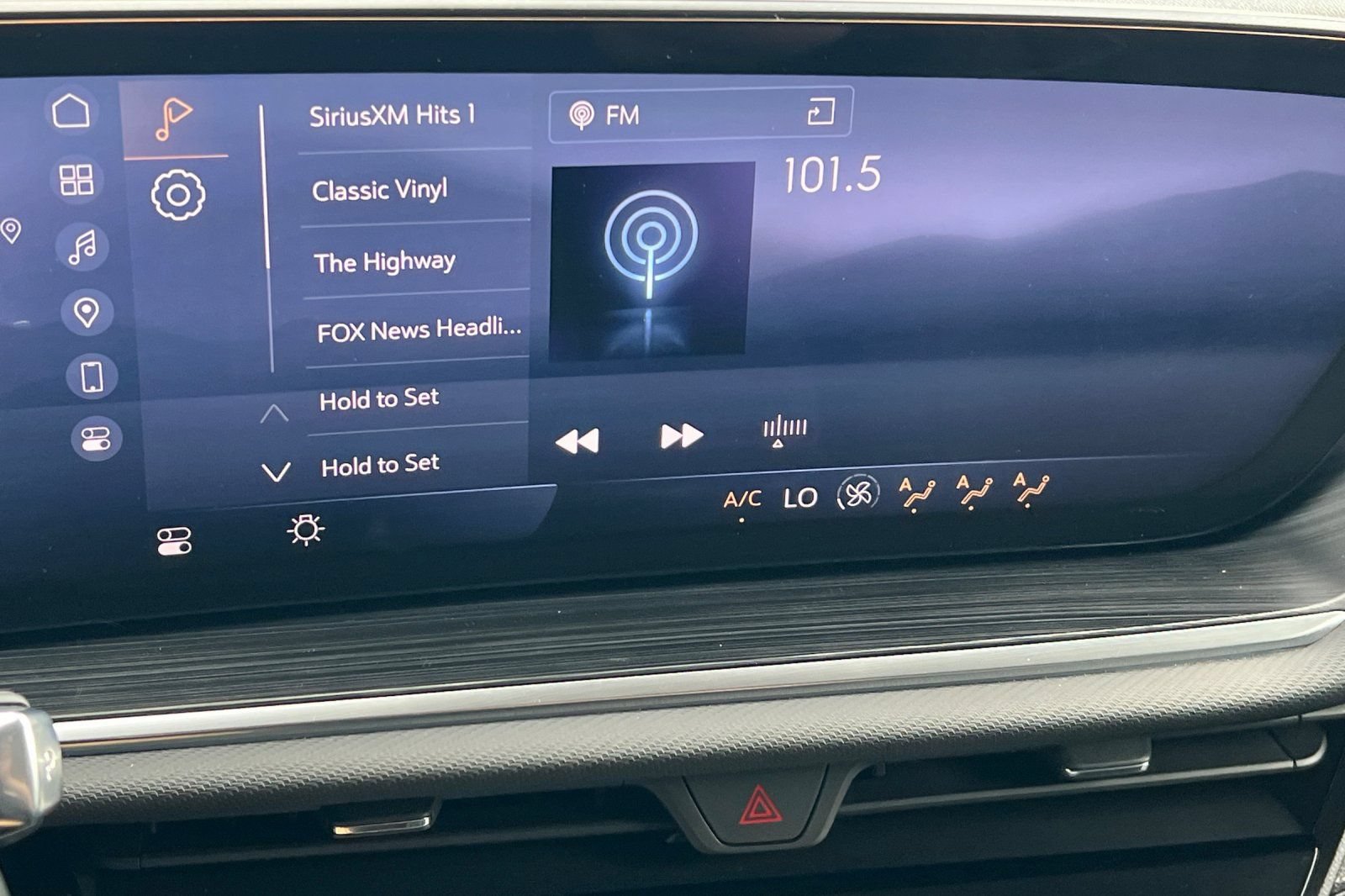 Used 2024 Buick Envision Preferred AWD/4WD image 15