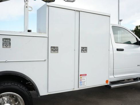 Used 2022 RAM 5500 Tradesman AWD/4WD image 18