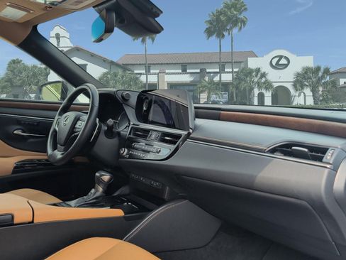 Certified 2025 Lexus ES 350 w/ Premium Package FWD image 30