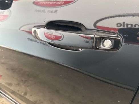 Used 2021 Chevrolet Colorado ZR2 w/ Colorado ZR2 Bison Edition image 18