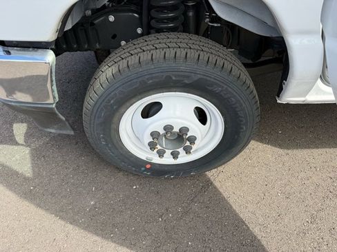 New 2026 Ford E-450 and Econoline 450 Super Duty w/ Interior Upgrade Package image 15