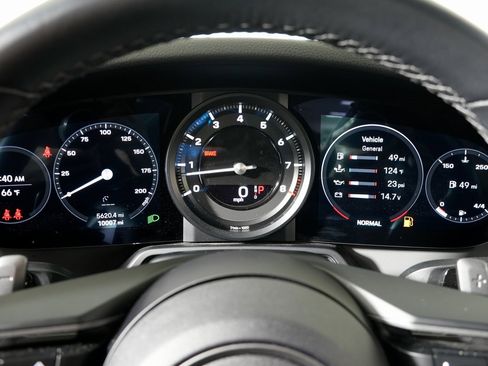 Certified 2024 Porsche 911 Carrera image 18