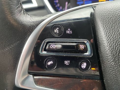 Used 2016 Cadillac SRX Luxury image 15