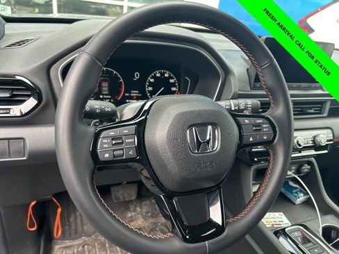 Used 2025 Honda Pilot Sport image 21