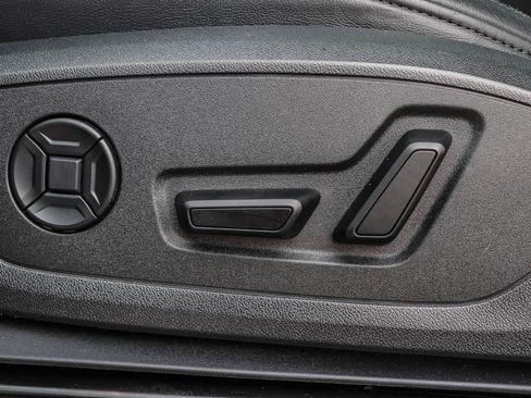 Used 2023 Audi Q3 2.0T Premium w/ 19" Wheel Package image 28