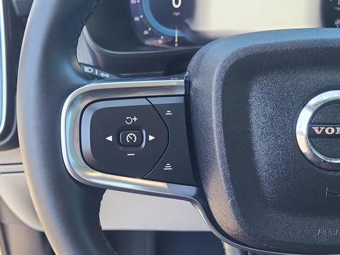 Certified 2023 Volvo XC40 B5 Plus w/ Protection Package Premier image 14