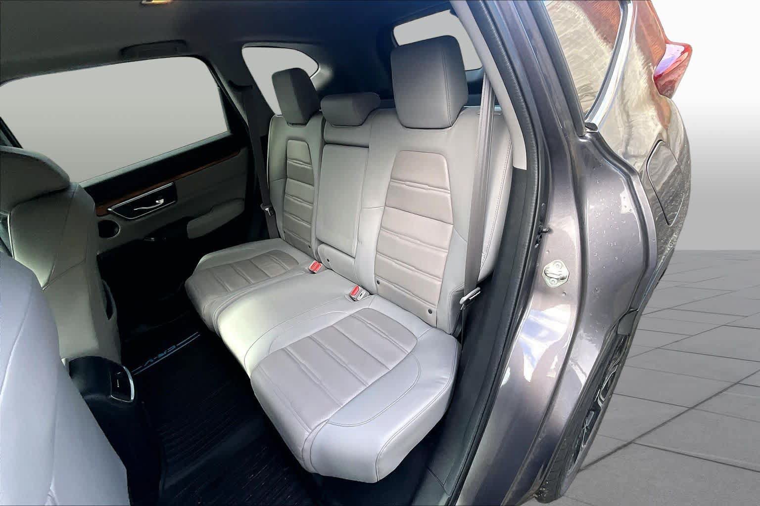 Used 2018 Honda CR-V Touring image 20