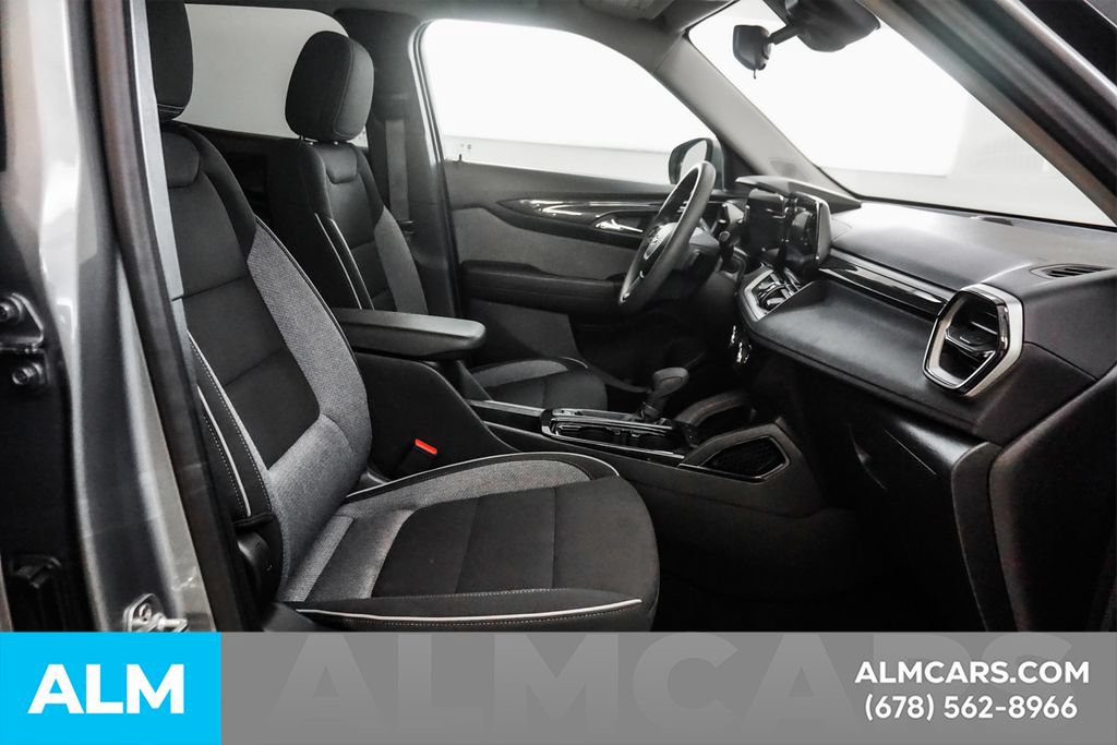 Used 2025 Chevrolet TrailBlazer LT FWD image 19
