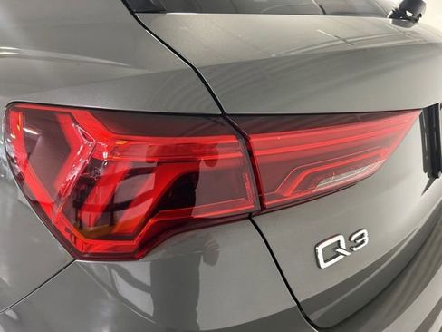 Used 2020 Audi Q3 2.0T Premium w/ Convenience Package AWD/4WD image 25