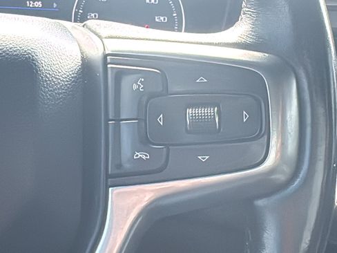 Used 2021 Chevrolet Suburban Z71 image 24