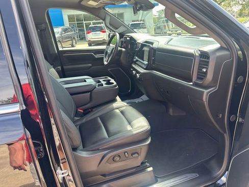 Used 2026 GMC Sierra 1500 SLT AWD/4WD image 22