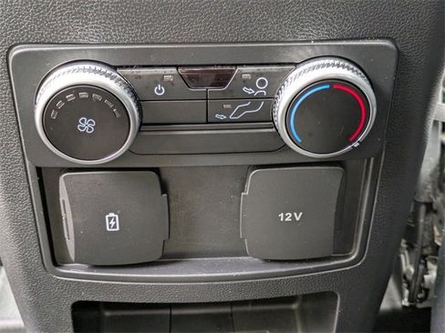 Used 2022 Ford Explorer ST-Line w/ Class IV Trailer Tow Package image 32