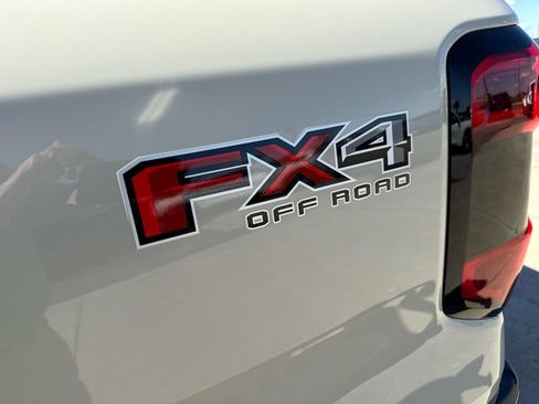New 2025 Ford Ranger Lariat w/ FX4 Off-Road Package AWD/4WD image 16