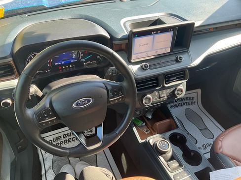 Used 2022 Ford Maverick Lariat image 25