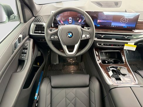 New 2026 BMW X5 sDrive40i image 17