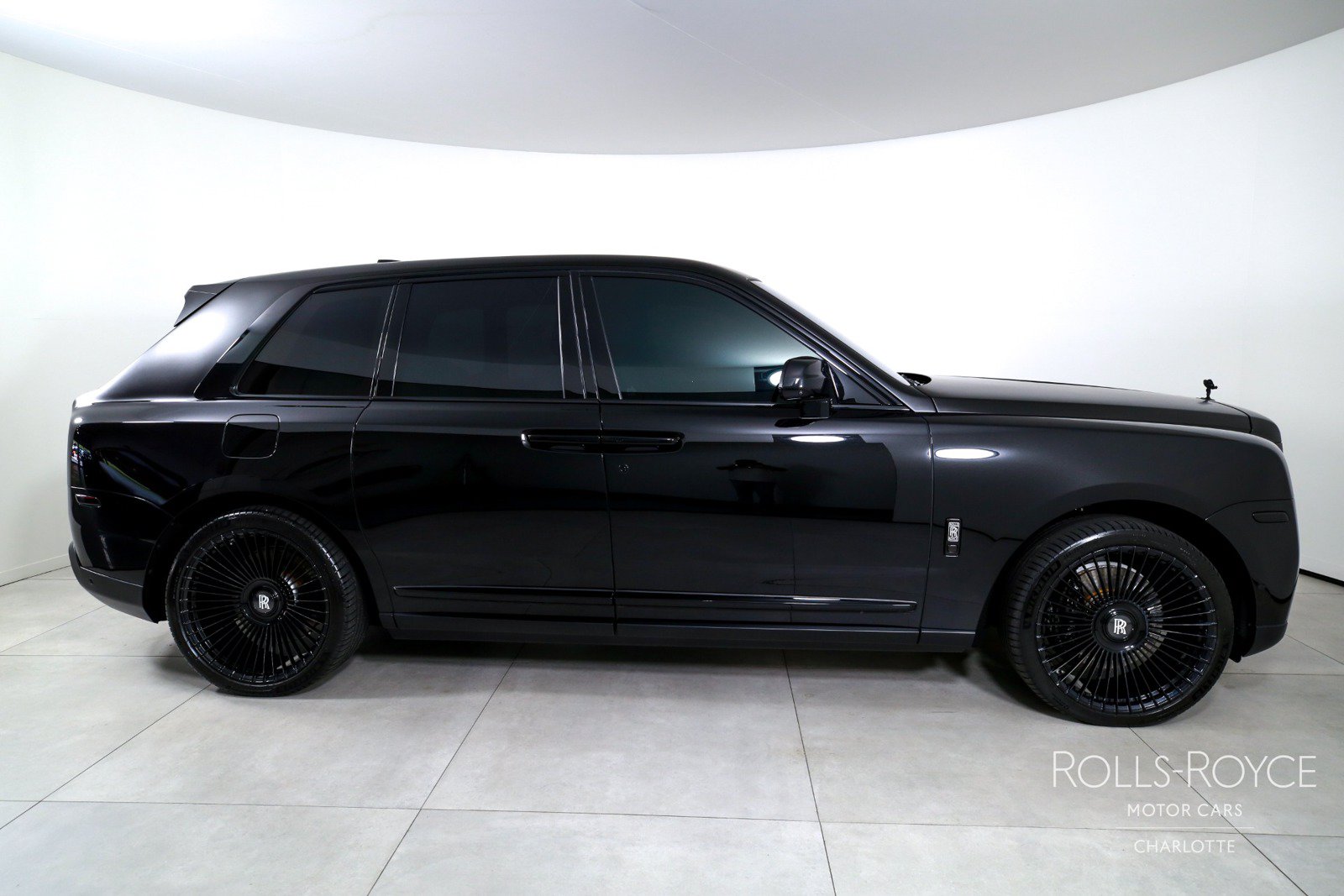 Used 2023 Rolls-Royce Cullinan w/ Cullinan Package AWD/4WD image 9
