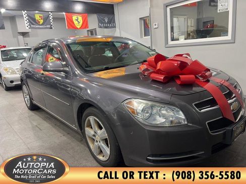 Used 2010 Chevrolet Malibu LT w/ Premium Audio Package image 4