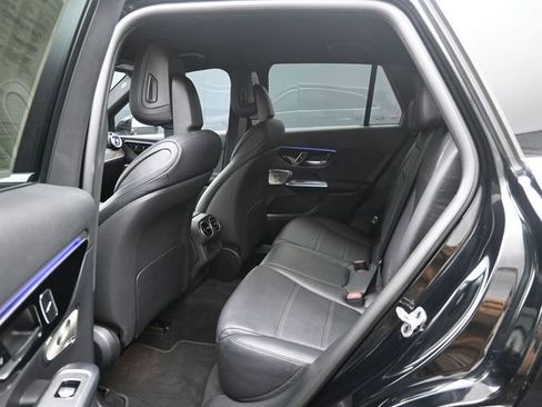 Used 2025 Mercedes-Benz GLC 300 image 21