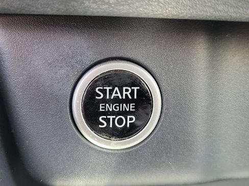 Used 2023 Nissan Rogue SV AWD/4WD image 30