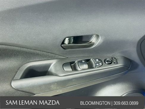 Used 2022 Nissan Kicks S image 17