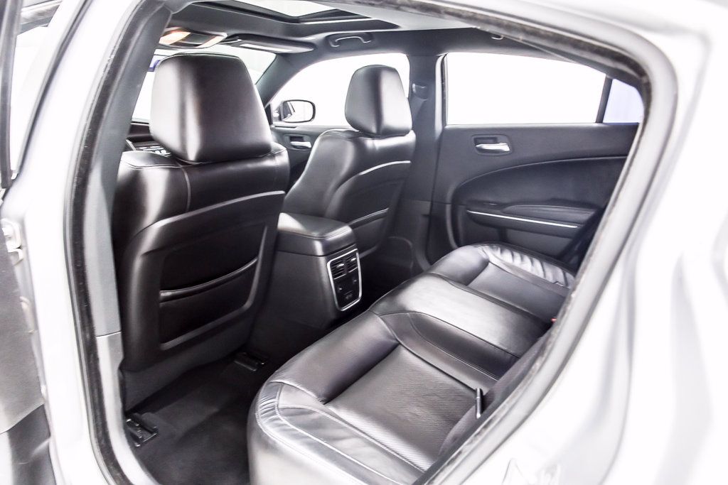 Used 2022 Dodge Charger SXT w/ Leather Interior Group RWD image 29