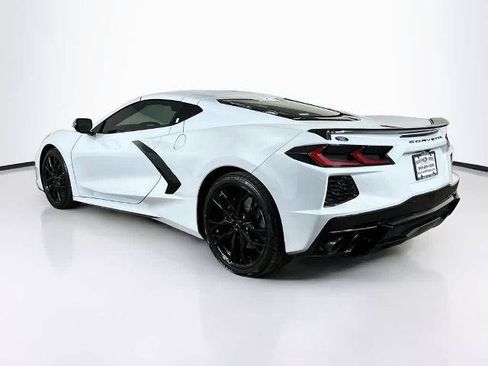 Used 2024 Chevrolet Corvette Stingray Preferred Cpe RWD image 3