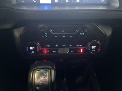 Used 2025 Ford Bronco Big Bend image 26