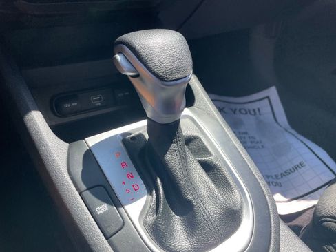 Used 2023 Kia Forte LXS w/ LXS Technology Package FWD image 7