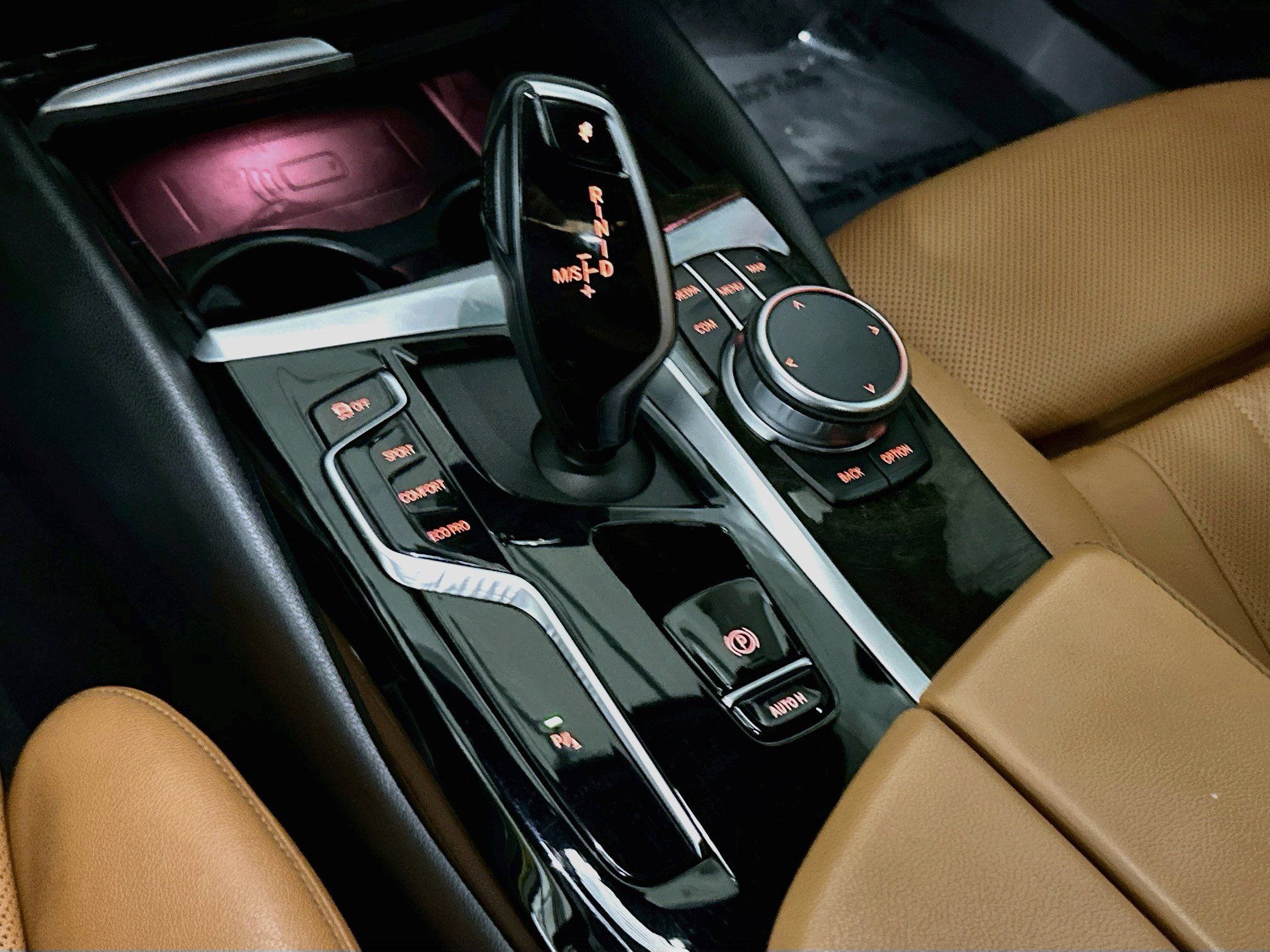 Used 2022 BMW 540i w/ Convenience Package RWD image 17