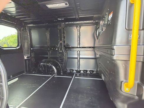 Used 2023 RAM ProMaster 1500 w/ Premium Appearance Group FWD image 15