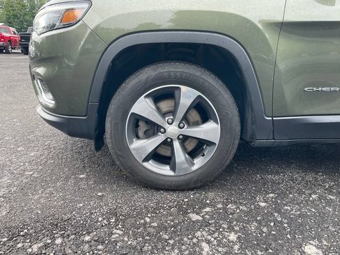 Used 2019 Jeep Cherokee Limited AWD/4WD image 4
