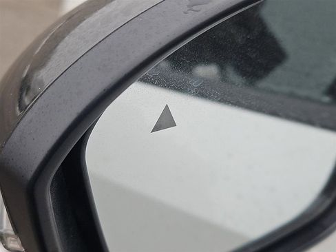 New 2026 Nissan Kicks SR w/ Cold Weather Package image 8