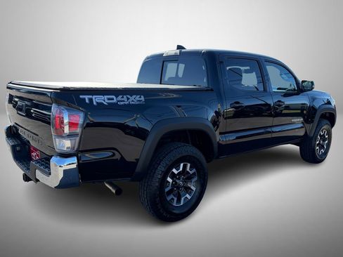 Used 2020 Toyota Tacoma TRD Off-Road AWD/4WD image 3