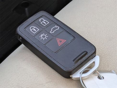 Used 2018 Volvo S60 T5 Dynamic w/ Protection Package image 38