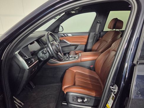 Used 2022 BMW X7 xDrive40i w/ M Sport Package image 11