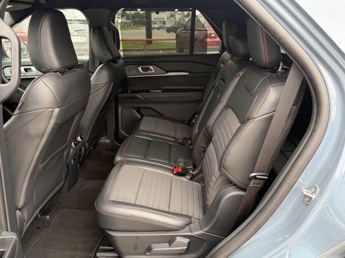 Certified 2025 Ford Explorer ST-Line w/ Premium Package RWD image 12