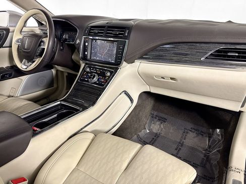 Used 2018 Lincoln Continental Black Label FWD image 37
