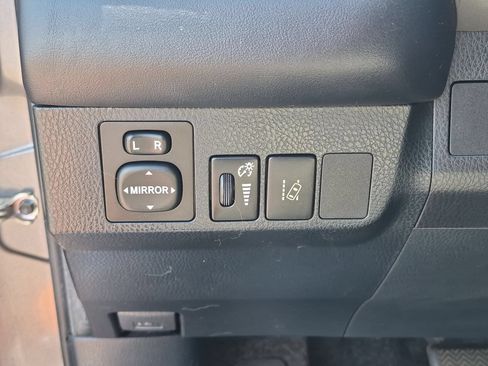 Used 2017 Toyota RAV4 XLE w/ Convenience Package AWD/4WD image 15