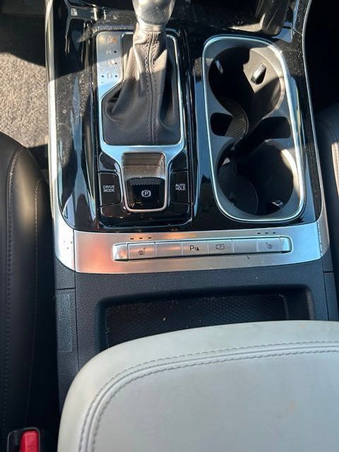 Certified 2024 Kia Carnival EX FWD image 13